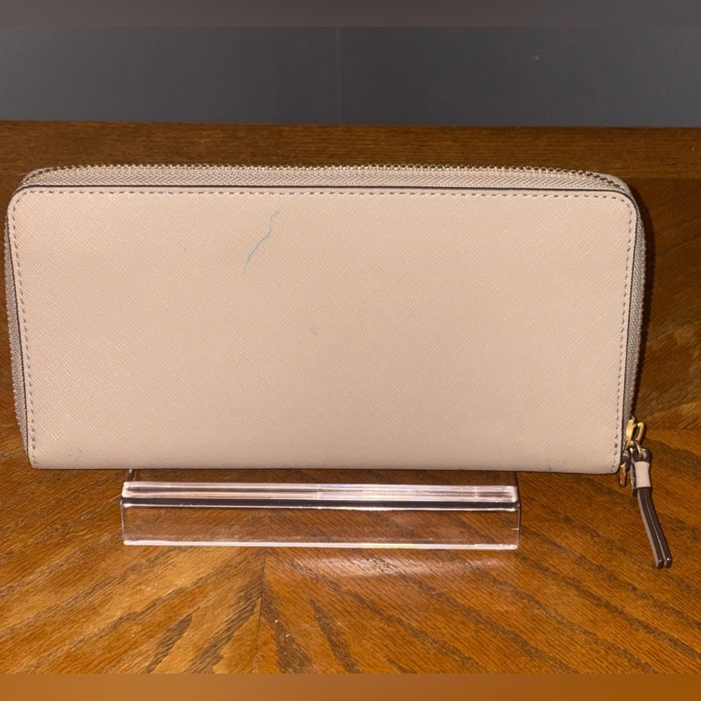Tory Burch Robinson Wallet - Picture 5 of 7